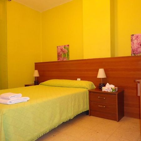 Hotel Pension Mode Lleida Pokój zdjęcie