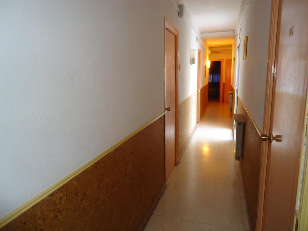 Hotel Pension Mode Lleida Zewnętrze zdjęcie